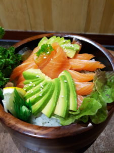 Chirashi-saumon-avocat